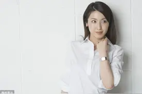 成熟有魅力的女人不能缺少的衬衫系列，高级简约，玩转夏天图片