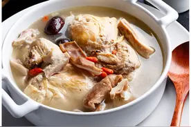 为什么广东人煲的汤格外好喝？其实原因很简单，看完你就知道了图片