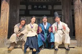韩国TOP演员裴斗娜，一张空灵脸独具魅力，新剧延续“宫斗+丧尸”图片