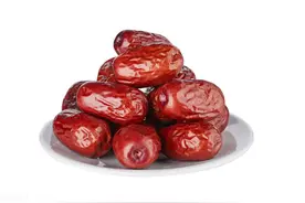 被“硫磺”熏过的红枣，这4处表现“异常”！买前注意，别贪便宜图片