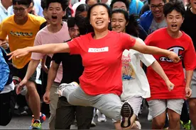 一字马女孩高考457分，比二本线低69分，却有望211大学！为什么？图片