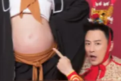 40岁当老爸，林峰现在的幸福，全是离开她后换来的？图片