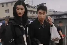 奚梦瑶晒近况，与何猷君种地喝茶住土屋，网友辣评下乡捞金不易？图片