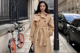 浅色闺蜜穿搭技巧，开春韩风穿搭参考图片