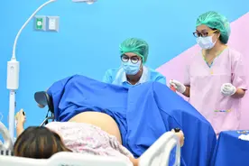 陪产24小时后，我放弃了生二胎的打算图片
