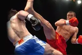 散打王首战日本空手道，柳海龙KO水谷玄图片