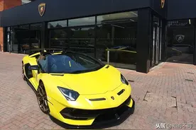 珍稀敞篷狂牛，兰博基尼 Aventador SVJ Roadster ​图片