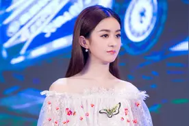 赵丽颖产后身材恢复速度太惊人，穿蕾丝一字肩连衣裙，美成小公主图片