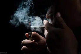 我戒烟已经五年了，但是还想抽两口，正在戒烟的你呢？图片