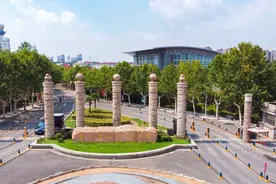 这所位于南京的“双一流”大学，为何跑到安徽一个小县城建校区？图片