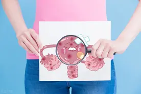 47岁的女性，月经来完5天又来月经了，会不会是癌症？图片