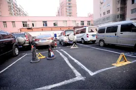 小区地上车位物业私自收费，《民法典》规定：收费行为违法图片