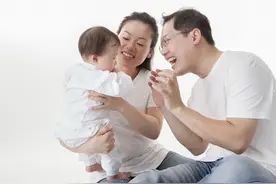 没事儿别乱喊宝宝名字，三种情况要注意，否则怨不得娃“不聪明”图片