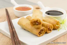 用饺子皮做的春卷，简单又美味，上桌就被抢光了图片
