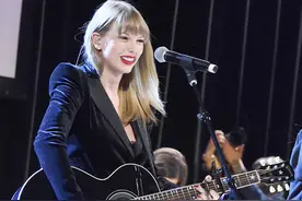 泰勒斯威夫特不同时期舞台造型，身材令人羡慕，气场强好会穿图片