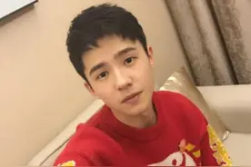 刘昊然自拍逆袭，神仙颜值太赞了！到底用了什么魔法？图片