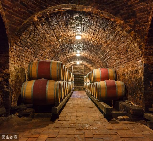详解海盗之酒：朗姆酒的意外诞生、发展和传播，杯中物也有大历史