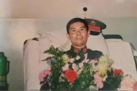副连长直接晋升正营！1988年授衔他是我军最年轻的少校图片