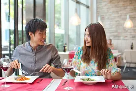 “同居4年，那你相当于二婚吧”“放心，我三婚也看不上你”图片