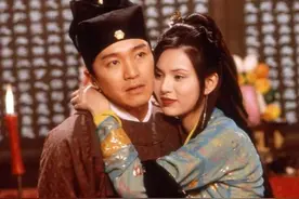 为票房，周星驰和成龙争了10年，最后一次两人合作，创造影史经典图片