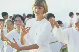 老照片：世界超模第一人琳达·伊万格丽斯塔图片