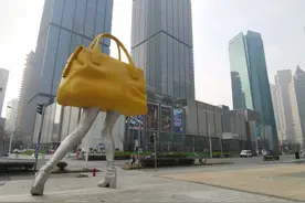 盘点街头雕塑，雷人创意啥都有，网友：俗人无法欣赏图片