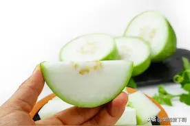 买冬瓜时，挑黑皮的还是白皮的？老菜农：这3种冬瓜别买，很难吃图片