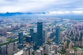 75层350米，西安最高的摩天大楼，堪称西部之最图片