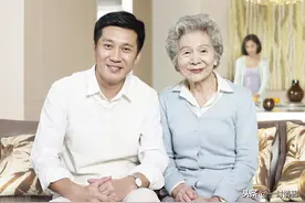 曾经把女婿当儿子对待的岳母，晚年生活过得怎样？3个老人说实话图片