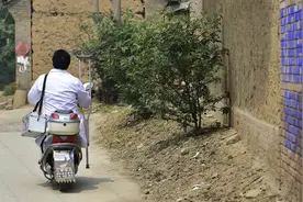 一体化管理背景下，乡村医生合并还是单干？这是一个两难的选择图片