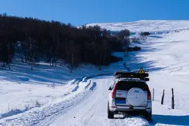 哈弗H9改装升级完成！一顶车顶帐篷游天涯，户外露营办公两不误图片