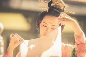 故事：她是侧妃白天受尽冷眼，晚上却被王爷拥着说尽相思之苦图片