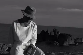 麦浚龙的《彳亍》是一首不明觉厉的粤语歌图片