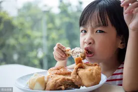 一只炸鸡腿的热量相当于四碗米饭？明白告诉你：还不止！图片