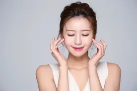 皮肤角质层薄易过敏，3个护肤方法要掌握，帮助修复皮肤屏障图片