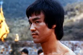 李小龙主演的《龙争虎斗》，被评为美国影史上25部重要影片之一图片