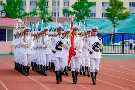 超强"国旗护卫队"上线！这些来自大连的小哥哥、小姐姐太帅了！图片