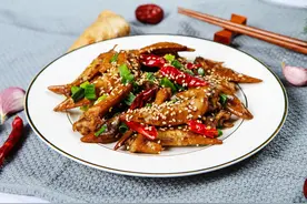 鸡身上“少吃为妙”的3个部位，被很多人当成美味，为健康莫贪嘴图片