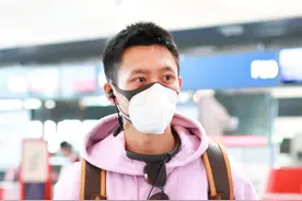 魏晨深夜求婚成功，在巴厘岛水下求婚画面太浪漫，大钻戒成亮点图片