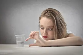 案例：男人喜欢你的表现，勿将主观意愿放在感情之中图片