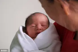 小孩出生，用“弄璋之喜”还是“弄瓦之喜”祝贺？错了容易闹笑话图片