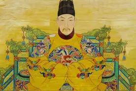 古代皇帝的龙袍不能用水清洗，穿臭了怎么办呢？图片