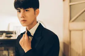 小说：旅游被帅气房东告白，慌张回国，不久车祸受伤时来人是他图片