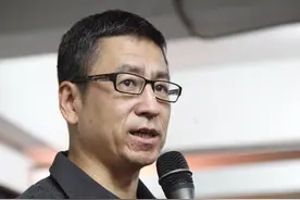 著名主持人白岩松：家庭教育决定孩子的一生图片