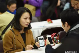 故事：散伙饭（小小说）图片