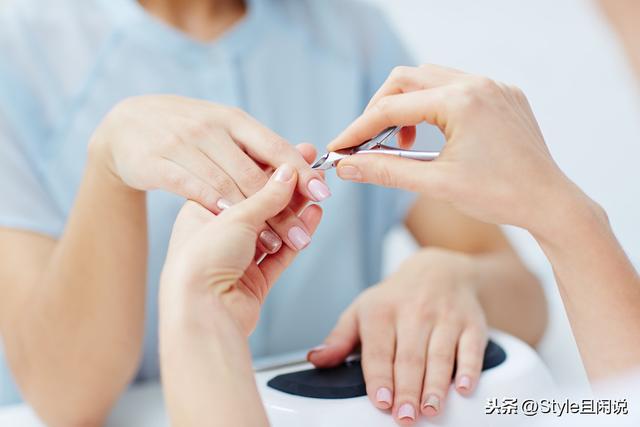 指甲上死皮太多怎么办