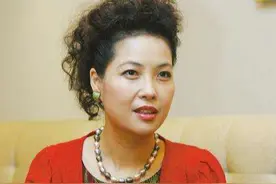 24岁梦鸽嫁51岁李双江，你以为是梦鸽“一厢情愿”，其实藏着秘密图片