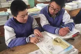为什么和初中同学的关系，要比和小学同学的关系好？图片