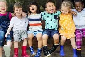 《鲨鱼奶奶的魔法棒》：互帮互助好品质，伸出援手好宝贝图片