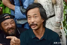 网红沈巍用经历告诉我们，人在一无所有的时候，一定要多读书图片